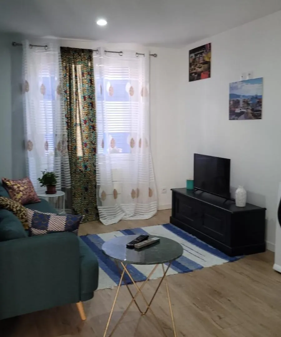 Apartment Ferienwohnung Charment T2 Quartier Createurs,Metro Crs Julien. Marseilles